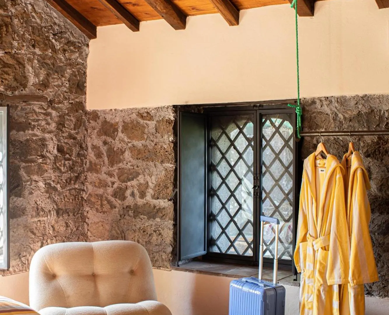 Konukevi Casa Lawa Otel SantʼAlfio